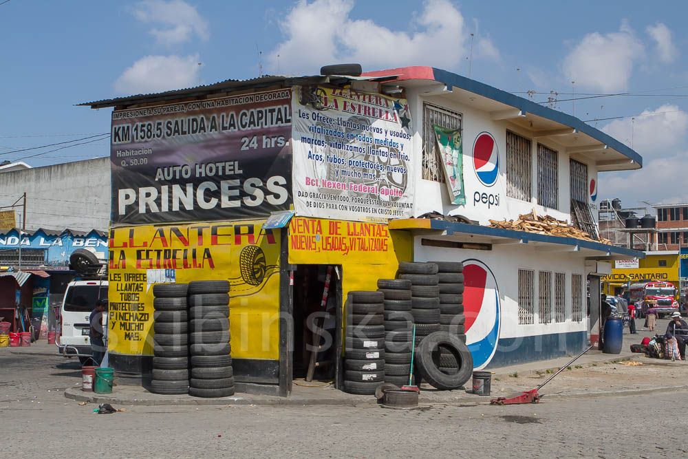 Latin America: Chicken bus frenzy